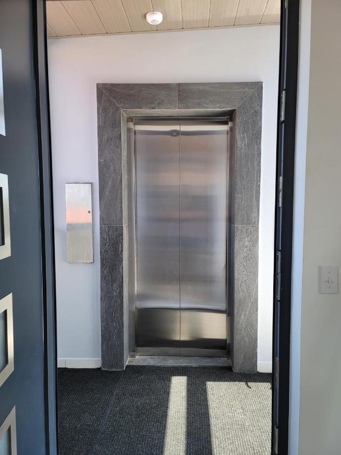 Gray Door Apartments - Adults Only Palm Beach Exterior foto
